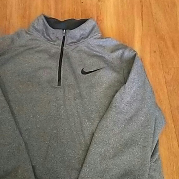 Nike thermal pull over - Picture 4 of 5